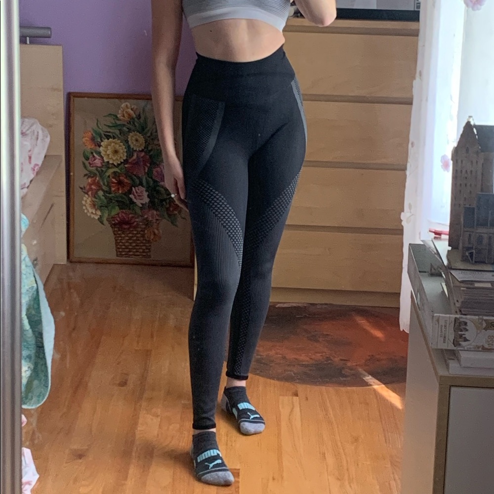 Fabletics black leggings